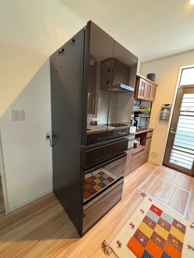 ほぼ新品の家族用冷蔵庫！取りに来てくれる人のみ！