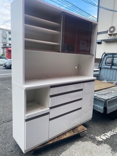 福岡市内配送無料　キッチンボード　食器棚など