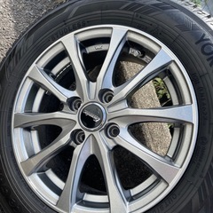 スタッドレスタイヤホイール．175/70/R14．の画像