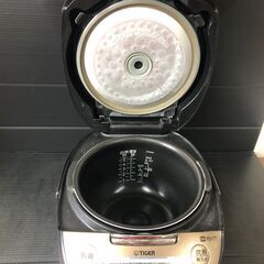 🐶「ジモティ見た」でドリンクプレゼント中‼🐶　【中古品】タイガー　JKT-P100　炊飯器　2020年製　5合炊き　※保証1ヶ月付(コメ欄条件付き)の画像
