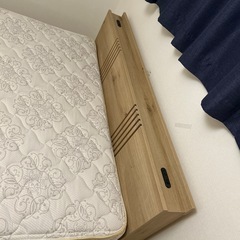 クイーンベッドの画像