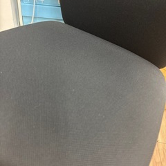 キャスター付き椅子の画像