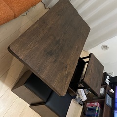 昇降式テーブル（収納、ローチェア付き）の画像