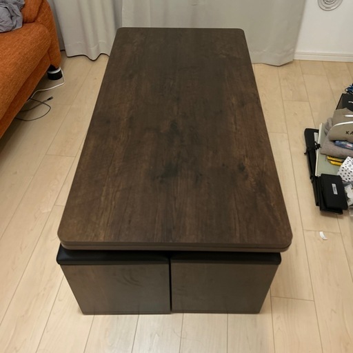 昇降式テーブル（収納、ローチェア付き）