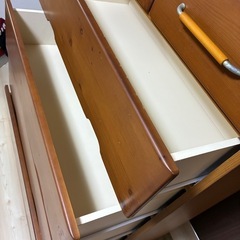 木製チェストの画像