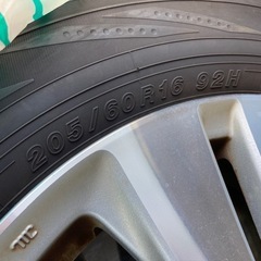 ホンダ純正16インチアルミ⭐️5穴⭐️205/60R16⭐️ヨコハマタイヤ⭐️ブルーアース⭐️8分山⭐️4本セット⭐️RK6ステップワゴンから取り外し品⭐️千葉県千葉市よりの画像