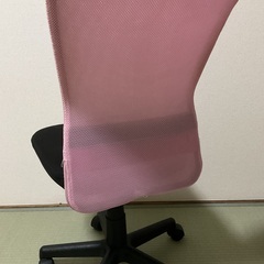 回転椅子　キャスター付き　オフィスチェアの画像