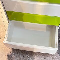 6段チェスト 洋服箪笥 タンス ホワイト×グリーン 横幅58.5cm奥行40cm高さ112cm カラーハイブリッドチェスト ★買取帝国 志木店の画像