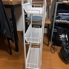 隙間収納ラックの画像