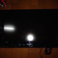 電話機と炊飯器とテレビ3点です。の画像