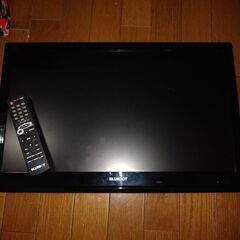 電話機と炊飯器とテレビ3点です。の画像