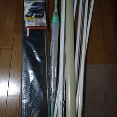 未使用の28センチの靴と除湿シートとコード隠し未使用です。の画像