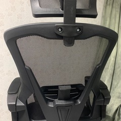 フットレスト付き　メッシュオフィスチェアーの画像