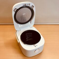 東芝 3合炊き IHジャー炊飯器 RC-5XE5（ホワイト）2019年製の画像