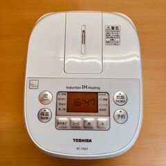 東芝 3合炊き IHジャー炊飯器 RC-5XE5（ホワイト）2019年製の画像