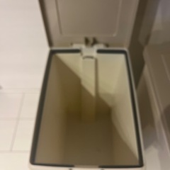 ゴミ箱の画像