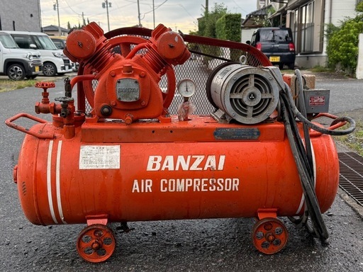 エアーコンプレッサー　BANZAI　バンザイ　CS-222N 三相　200v  2.2kw　iwata cs-265n タンク容量105ℓ