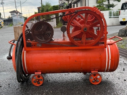 エアーコンプレッサー　BANZAI　バンザイ　CS-222N 三相　200v  2.2kw　iwata cs-265n タンク容量105ℓ