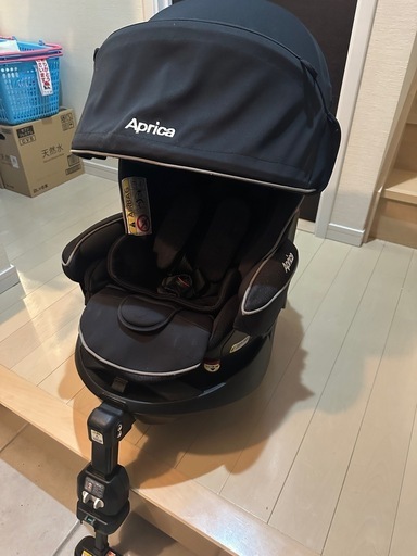 アップリカ チャイルドシート ブラック