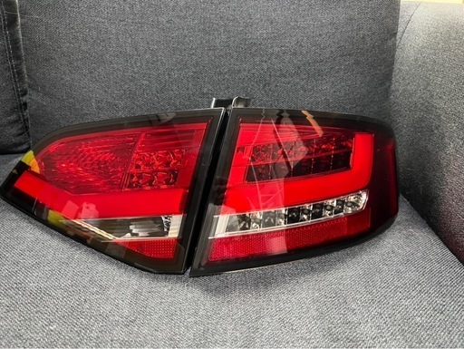 アウディA4 (B8.8K) 社外テールランプ