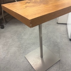 おしゃれなスタンドテーブル！！の画像