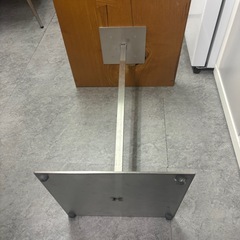 おしゃれなスタンドテーブル！！の画像