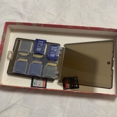 SDカード4GB300円、8GB400円、16GB500円、32GB800円の画像