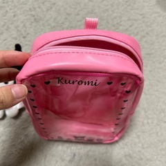 クロミちゃん ぬいぐるみ付きポーチの画像