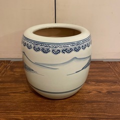 和風な花鉢の画像