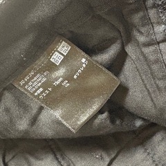 ②ユニクロ パンツの画像