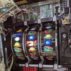 パチスロ実機　5号機　デビルマンII‐悪魔復活‐ コイン不要機付きの画像