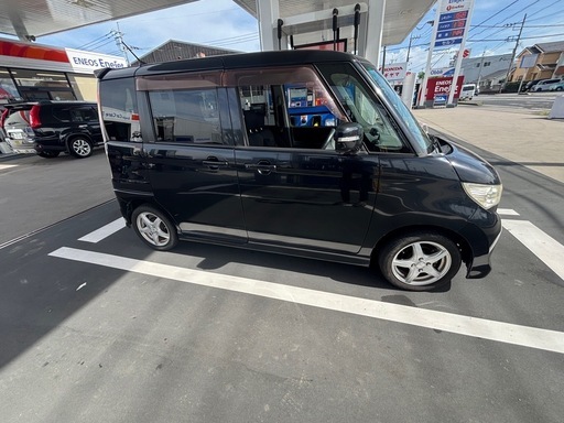 車検2027年10月末まで有効。CDプレーヤー、バックカメラモニター、ETC