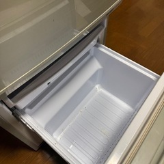 シャープの冷蔵庫の画像