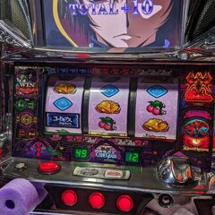 パチスロ実機　初代コードギアス 反逆のルルーシュ　 コイン不要機付きの画像