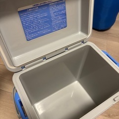 寝袋　クーラーボックス
の画像