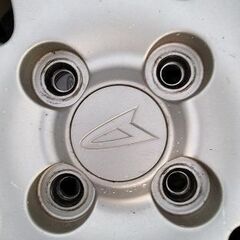 ダイハツアルミホイール　４本の画像