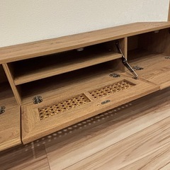 LOWYAテレビボードの画像