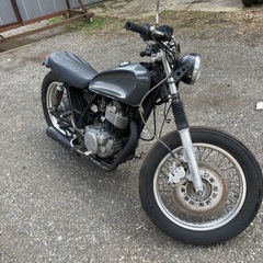 YAMAHA SR400の画像
