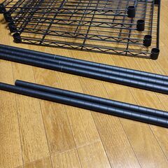メタルラック ４段 スチールラック シェルフ/ブラック 高さ調整用アジャスターの画像