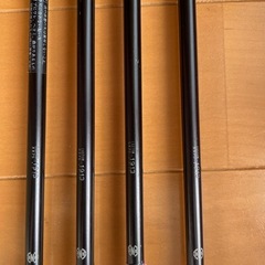 弓道 矢4本と矢筒の画像