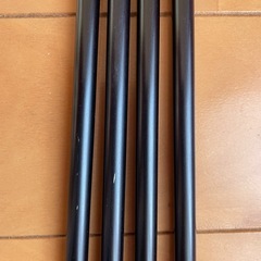 弓道 矢4本と矢筒の画像