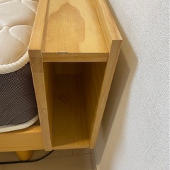 木製ヘッドボード棚付きベッド（ダブル相当）／マットレス付き※訳ありの画像