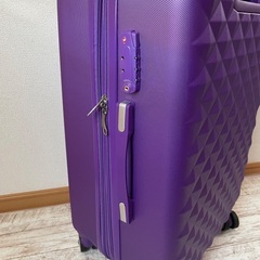 スーツケースＭサイズ、キャリーケースの画像