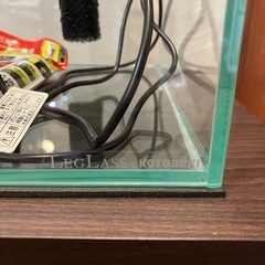 キューブ水槽セットの画像