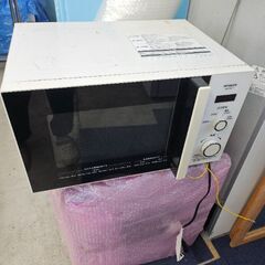 冷蔵庫、テレビ、電子レンジ、セミダブルベッドが無料です。の画像