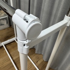 伸縮式ハンガーラックの画像