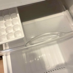2ドア冷蔵庫／ホワイト／138L／2016年製／尾道栗原町の画像