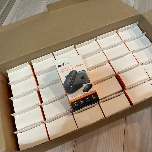 カー用品　スマホホルダー　携帯スタンド   転売