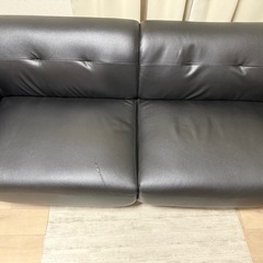 合皮3人掛けソファーの画像