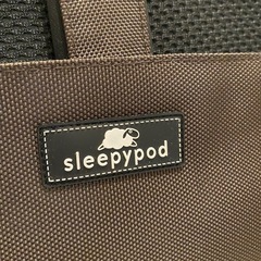 【sleepypod】アトム　チョコ（ブラウン）　、レッド　犬　猫　キャリーバッグ　ラガーコーポレーション　ペットキャリーの画像